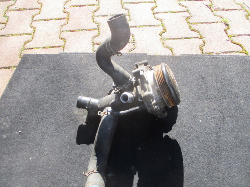 B-KLASA W246 B180 1.8 CDI 109 KM POMPA WODY