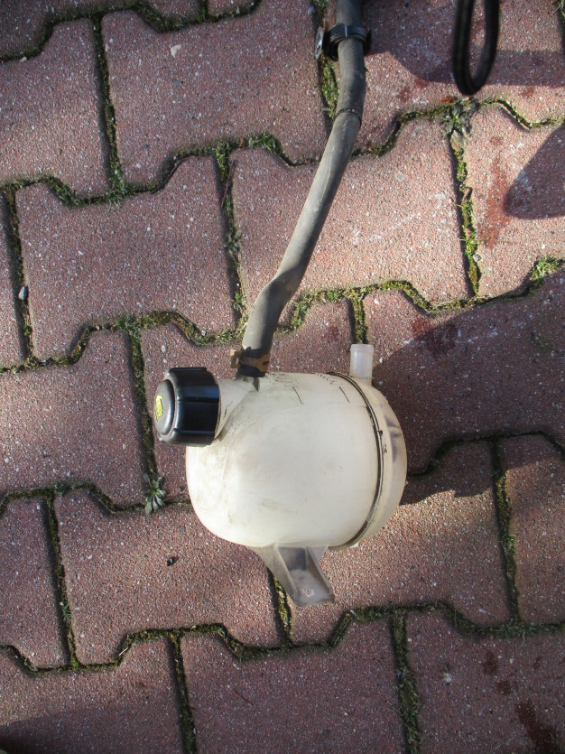 DUSTER 2011 R. 1.5 DCI ZBIORNICZEK WYRÓWNAWCZY