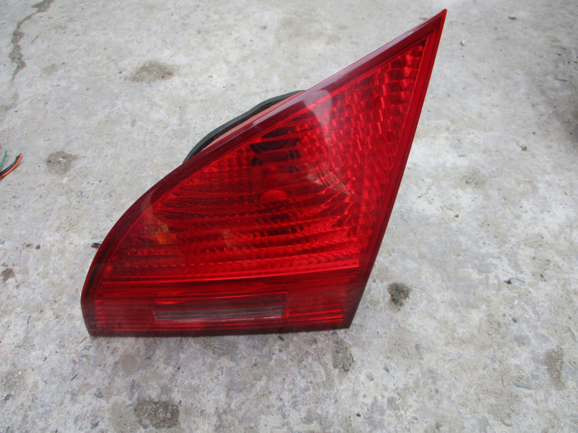 KIA VENGA LAMPA PRAWY TYŁ