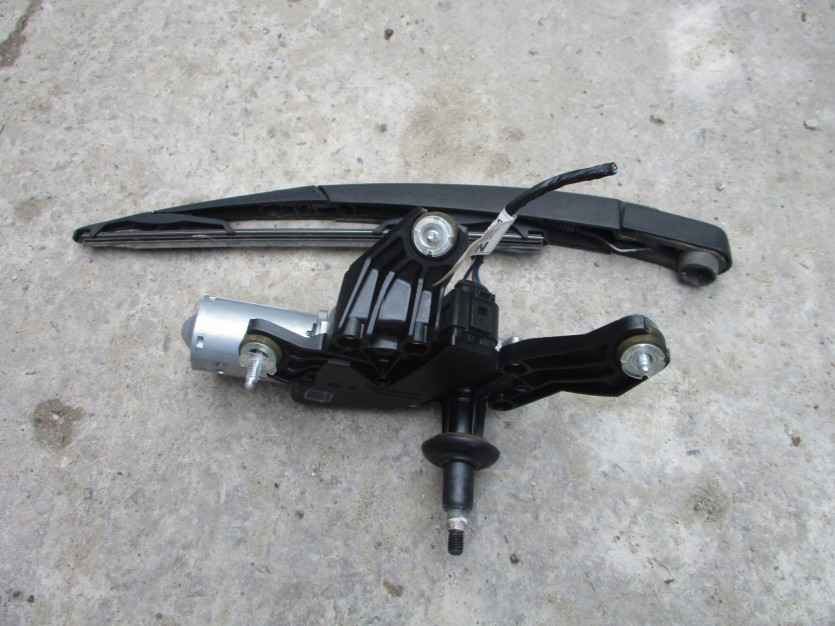 KIA VENGA SILNICZEK WYCIERACZKI TYŁ