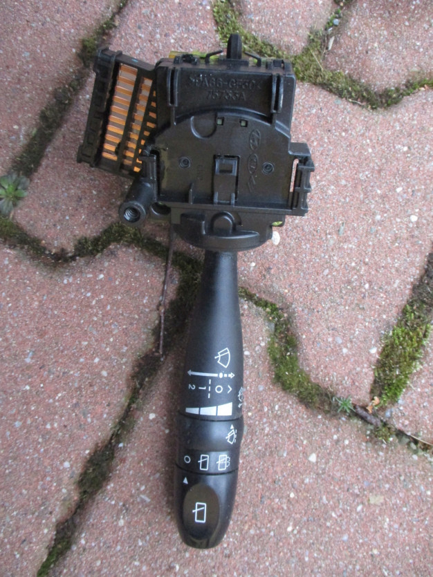 KIA PICANTO I 1 LIFT 06-10 PRZEŁĄCZNIK WYCIERACZEK