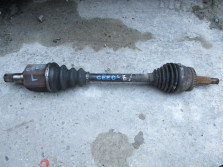 KIA CEED 2.0 CRDI 140 KM PÓŁOS LEWA