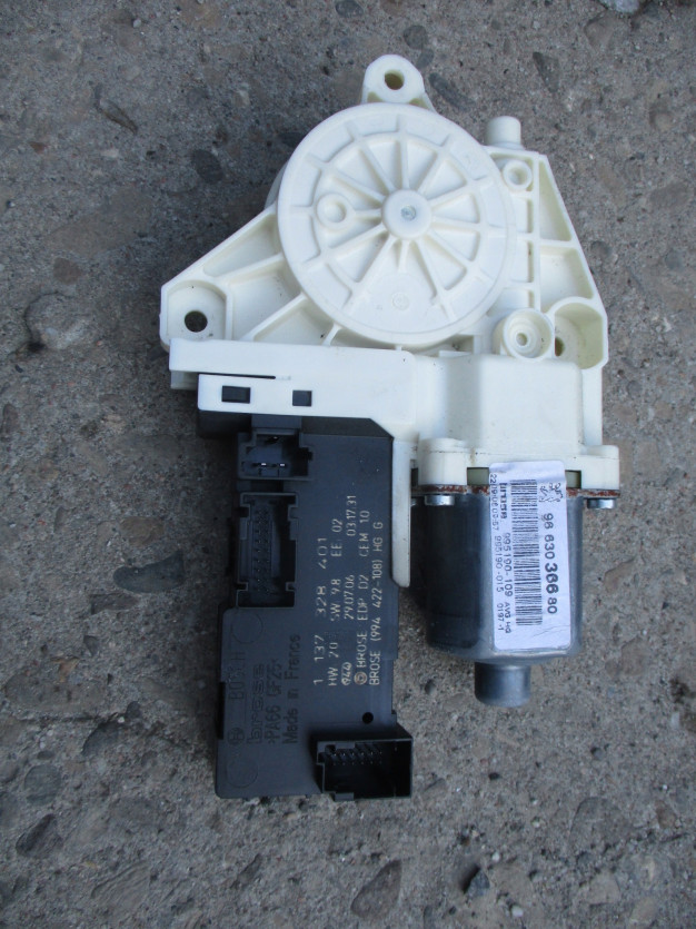 PEUGEOT 407 SW SILNICZEK SZYBY LEWY PRZÓD