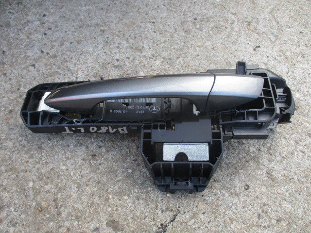 W246 B180 KLAMKA LEWY TYL 7787 A2047602134