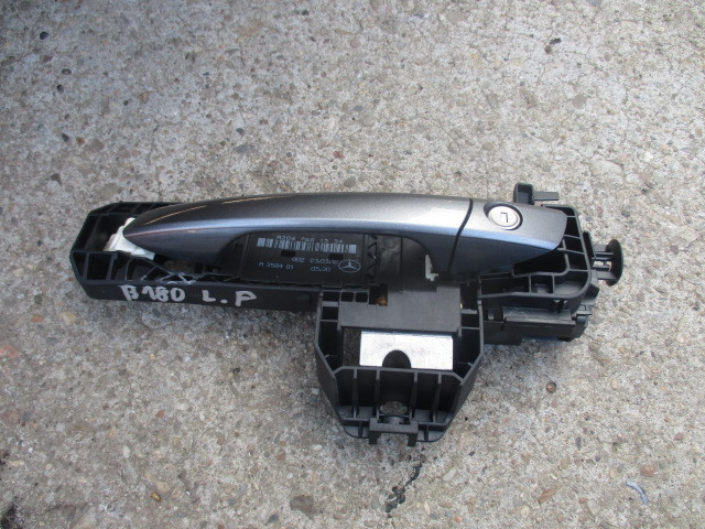 W246 B180 KLAMKA LEWY TYL 7787 A2047601534