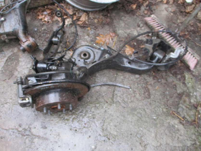 JUKE 1.6 DIG-T 190KM 4X4 WAHACZ TYŁ