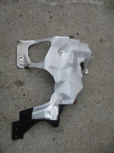 NISSAN JUKE 1.6 DIG-T OSŁONA SCIANY