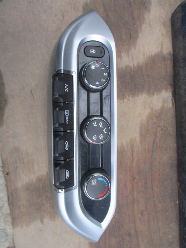 KIA RIO III IV PANEL NAWIEWU KLIMATYZACJI