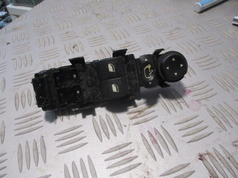 CITROEN C4 PRZEŁĄCZNIK SZYB LEWY 9651484377