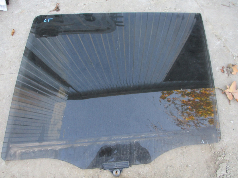 SANTA FE II LIFT SZYBA LEWY TYŁ