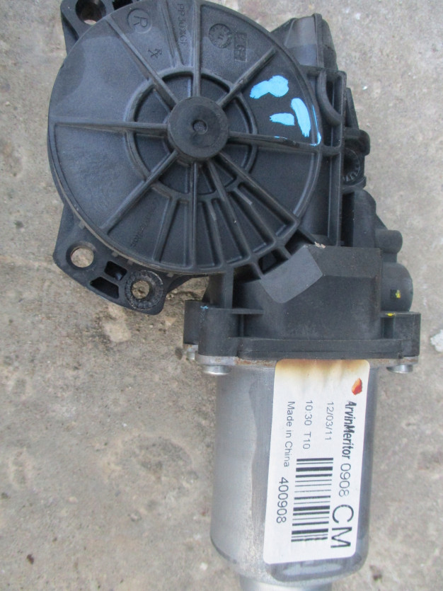 SANTA FE II LIFT SILNICZEK SZYBY PRAWY TYŁ