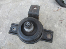 SANTA FE II LIFT 2.0 CRDI PODUSZKA SILNIKA