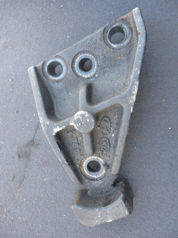 SANTA FE II LIFT 2.0 CRDI ŁAPA SILNIKA