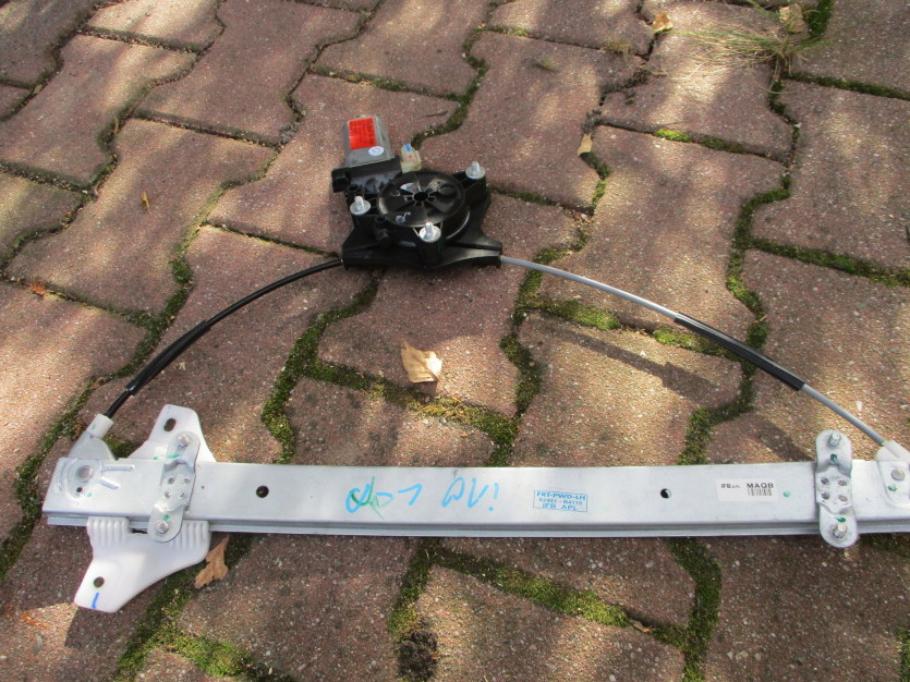 HYUNDAI I10 II 2017 R. MECHANIZM SZYBY LEWY PRZÓD