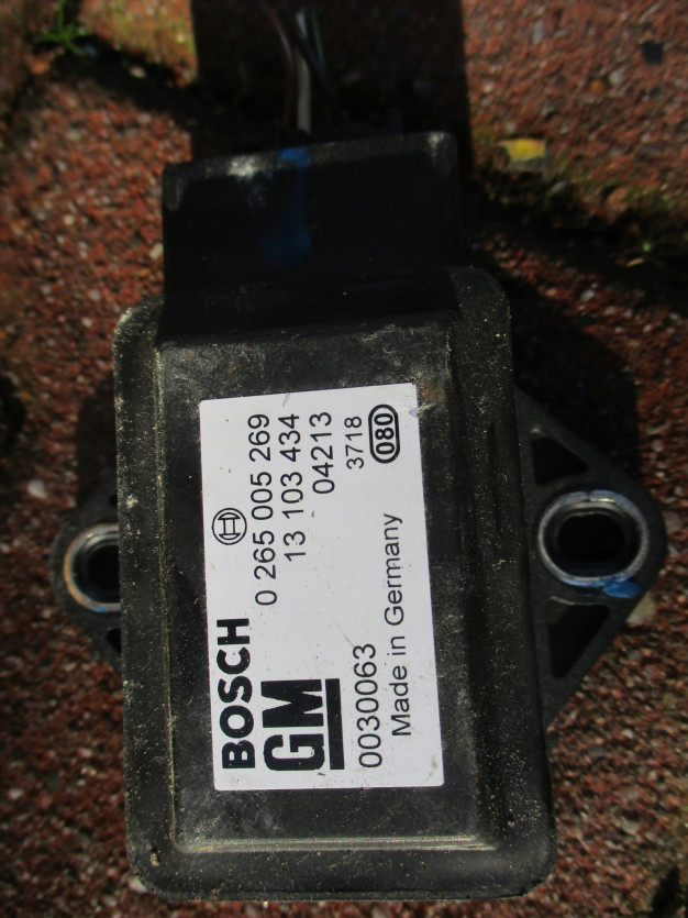 OPEL TIGRA B CZUJNIK ESP 13103434