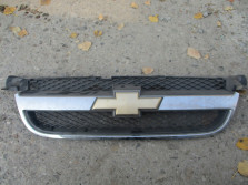 CHEVROLET AVEO SEDAN LIFT ATRAPA GRILL