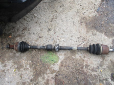 HYUNDAI I30 1.6 CRDI PÓŁOŚ PRAWA DŁUGA