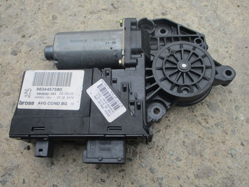 PEUGEOT 307 SW SILNICZEK SZYBY