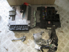 PEUGEOT 4007 2.2 HDI komputer 0281013666