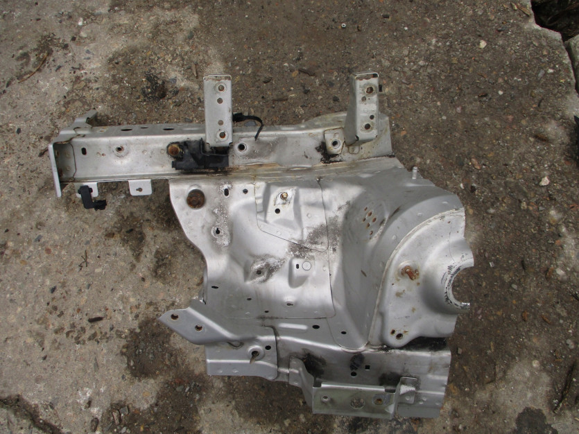 HYUNDAI I20 08-12 PODŁUŻNICA LEWA FG