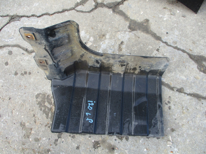 HYUNDAI I20 08 R. NADKOLE LEWY PRZÓD