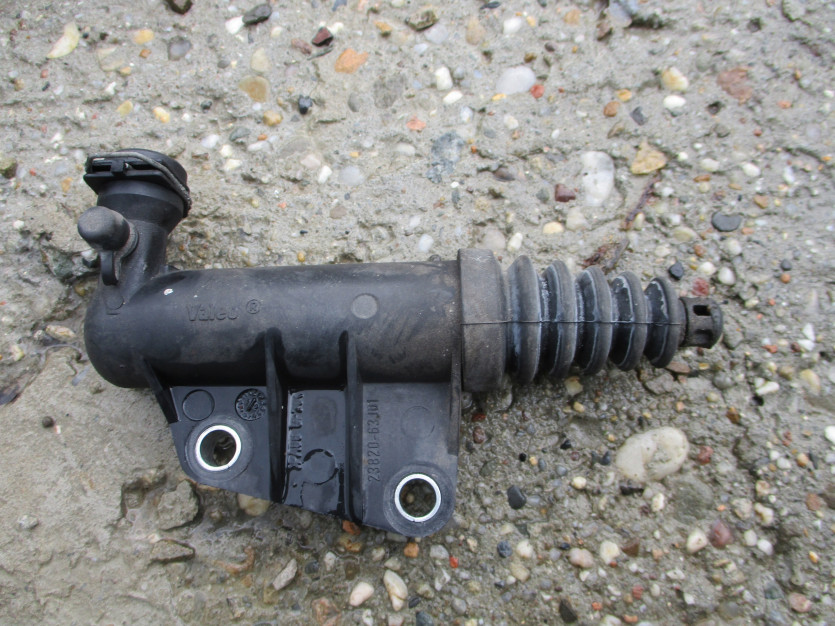 SUZUKI SWIFT MK6 1.3 16V WYSPRZĘGLIK 23820-63JU1