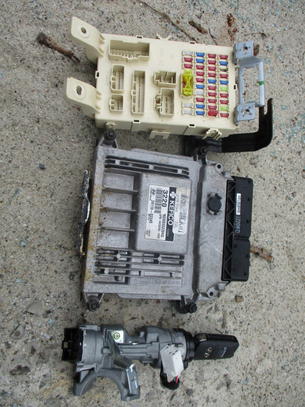 HYUNDAI I20 1.2 2008R. KOMPUTER 39100-03345 ZESTAW