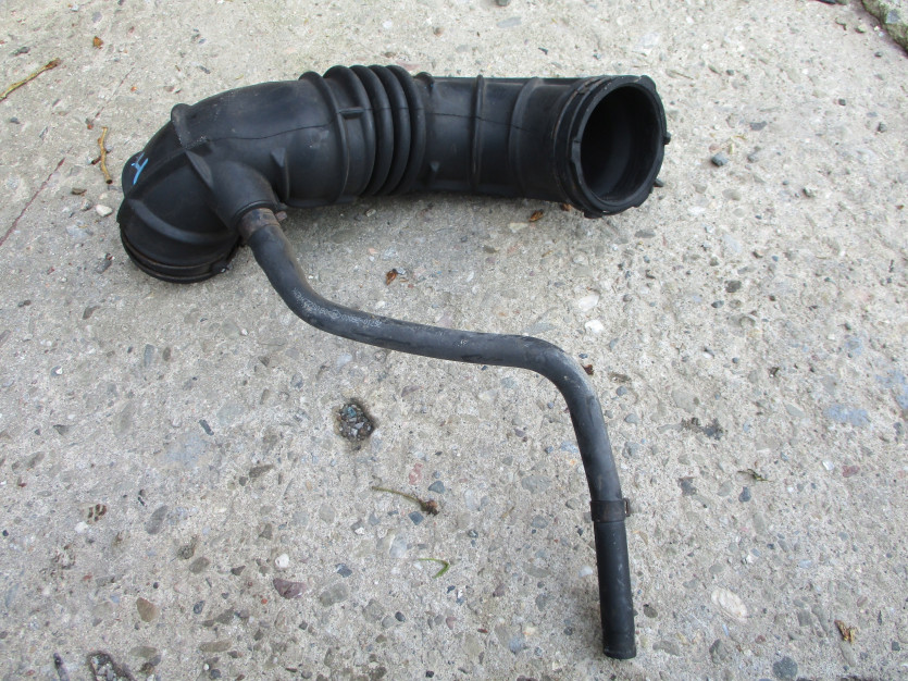 HYUNDAI I30 1.4 16v 08.R RURA DOLOT POWIETRZA