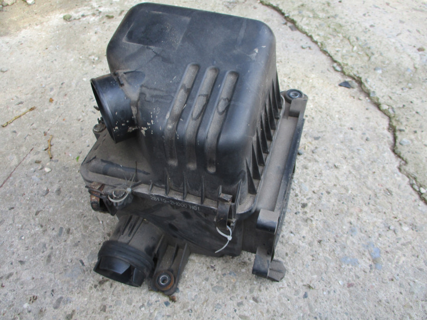 HYUNDAI I30 1.4 08.R FILTR POWIETRZA 28110-2H000