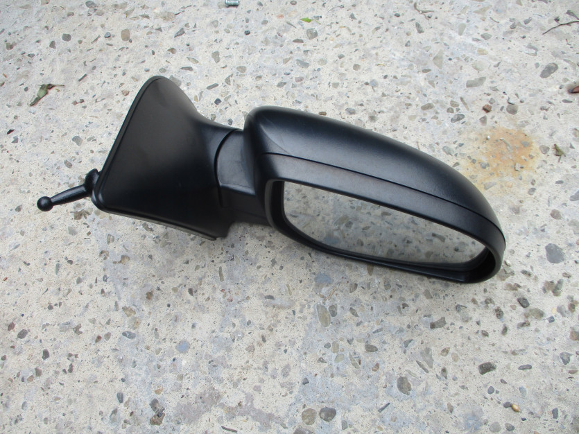 HYUNDAI I20 08 R. 5D LUSTERKO PRAWE