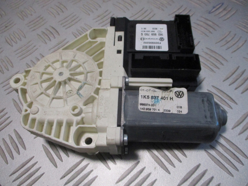 vw JETTA SILNICZEK SZYBY LEWY PRZÓD 1K5837401H