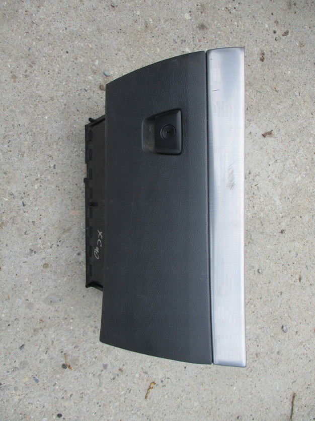 VOLVO XC 90 XC90 SCHOWEK PASAŻERA 3409421