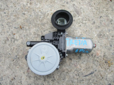 SUBARU TREZIA TOYOTA VERSO S SILNICZEK SZYBY PRAWY