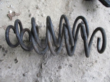 TREZIA TOYOTA VERSO S SPRĘŻYNY TYŁ