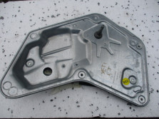 SKODA YETI PODNOŚNIK SZYBY prawy TYŁ