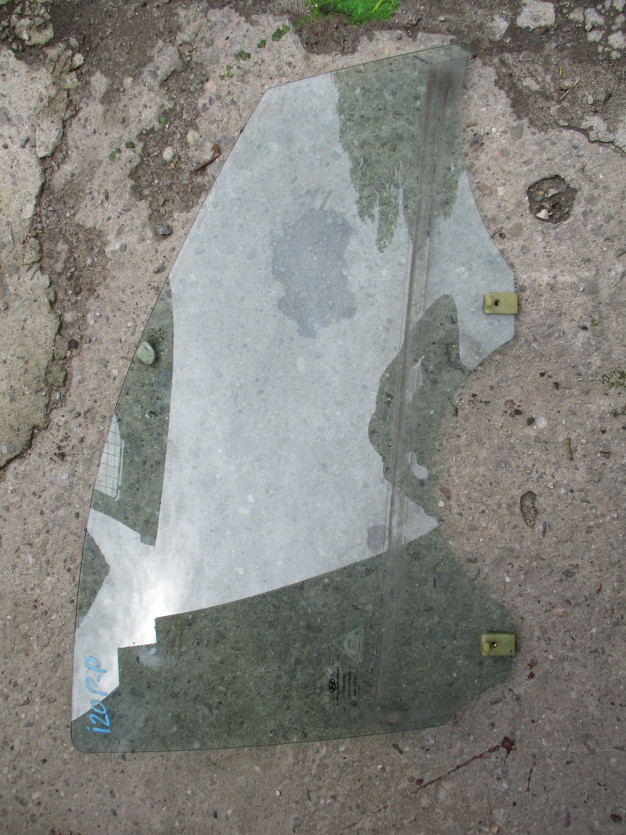 HYUNDAI I20 08 R. 5D SZYBA PRAWY PRZÓD