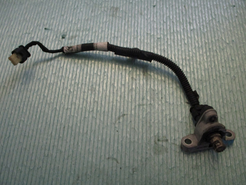 VOLVO V40 D2 2.0 D15 R. CZUJNIK 31441271