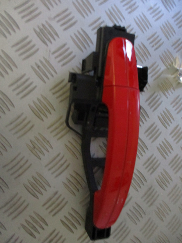 FOCUS MK3 SEDAN 14 R. KLAMKA PRAWY PRZÓD