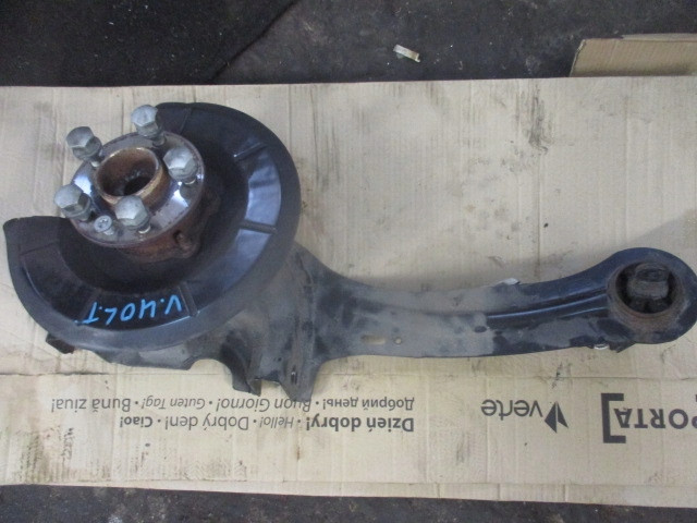 VOLVO V40 D2 15 R. PIASTA WAHACZ PRAWY TYŁ