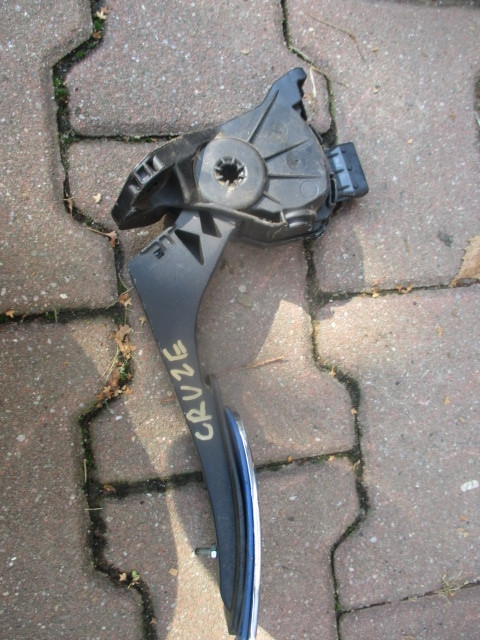 CHEVROLET CRUZE 2.0 VCDI PEDAŁ GAZU 13252702