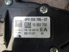 CHEVROLET CRUZE 2.0 VCDI PEDAŁ GAZU 13252702