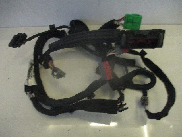 VOLVO V40 D2 15 R. WIĄZKA INSTALACJA 31334104 AE