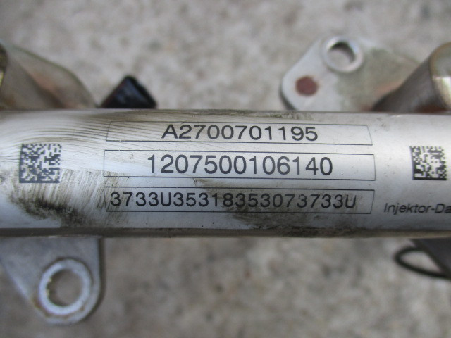 W246 B180 LISTWA WTRYSKOWA 1.6 CGI A2700701195