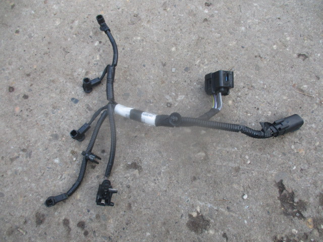 VOLVO V40 D2 2.0 D INSTALACJA SWIEC 31342467-007