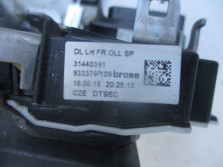 VOLVO V40 D2 2015 R. ZAMEK LEWY PRZÓD 31440391