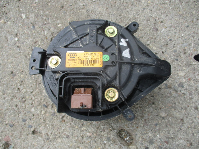 AUDI A4 B6 DMUCHAWA WENTYLATOR EUROPA 8E1820021B