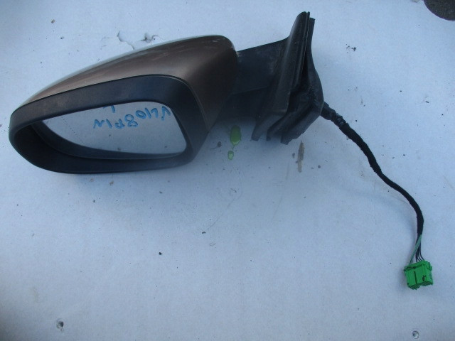 VOLVO V40 D2 15R. LUSTERKO LEWE 8PIN 786-46