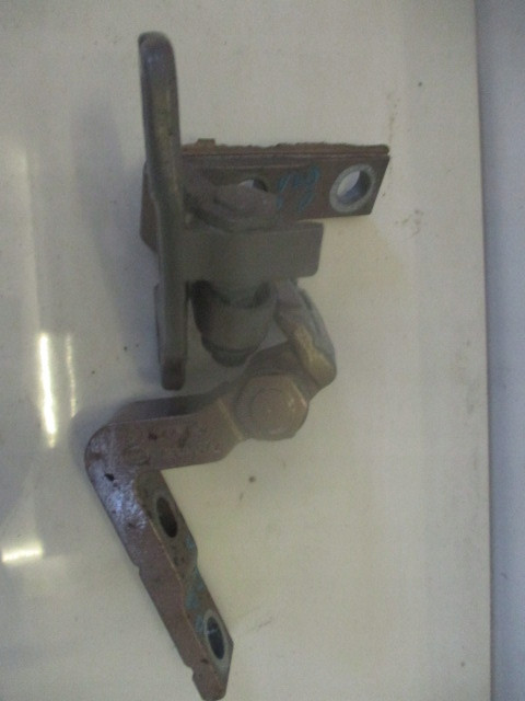 VOLVO V40 D2 15R. ZAWIASY DRZWI PRAWY PRZÓD 786-46