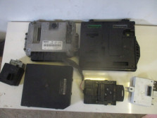 MEGANE III 1.9 DCI KOMPUTER ZESTAW 0281015798