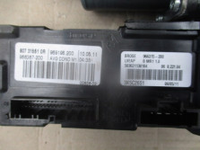 RENAULT MEGANE III SILNICZEK SZYBY LEWY PRZÓD